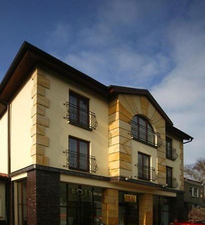 Hotel Marta Oława Exterior foto